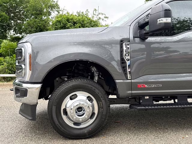 2026 Gray Ford Super Duty F-350 DRW Lariat 4X4 Truck