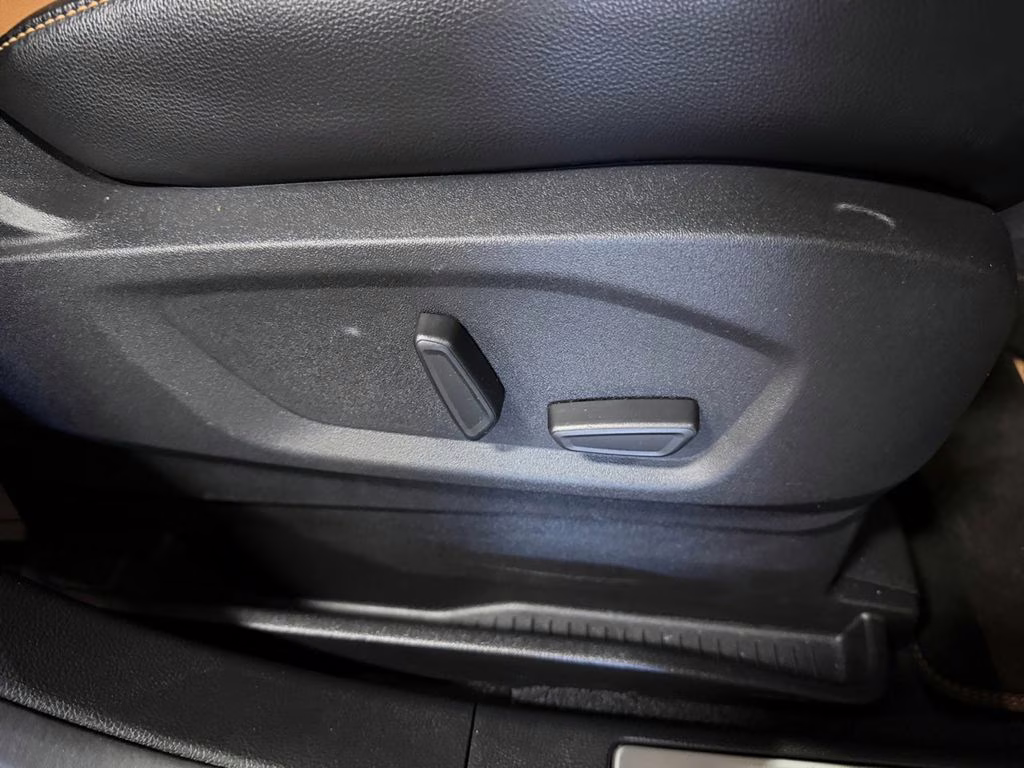 2024 Iconic Silver Metallic Ford Edge Titanium Elite Pkg w/Pano Roof AWD SUV