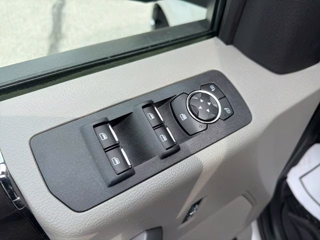 2019 Ingot Silver Ford F-150 XLT 4X4 Truck