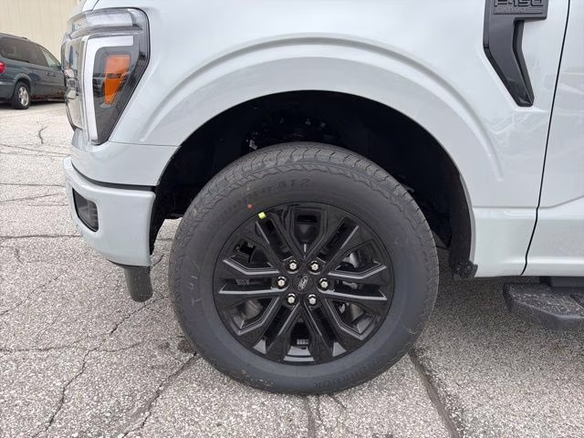 2026 Avalanche Ford F-150 Lariat 4X4 Truck