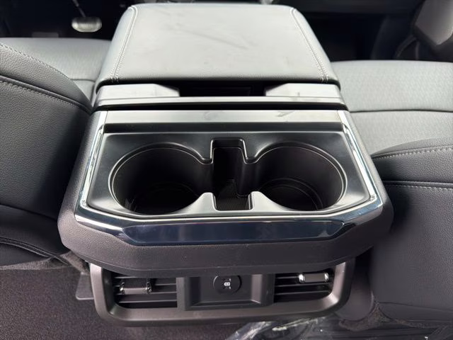 2026 Avalanche Ford F-150 Lariat 4X4 Truck