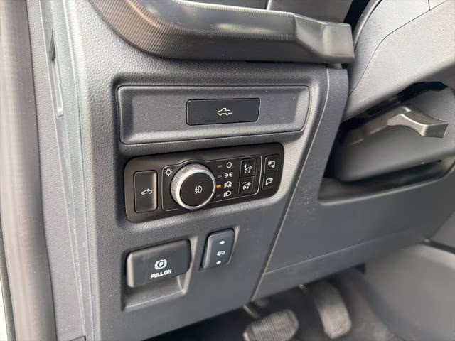 2026 Avalanche Ford F-150 Lariat 4X4 Truck