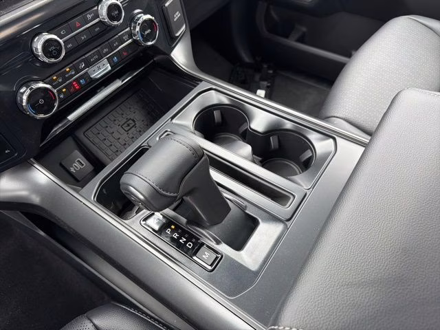 2026 Avalanche Ford F-150 Lariat 4X4 Truck