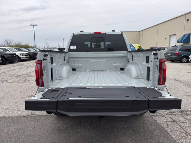 2026 Avalanche Ford F-150 Lariat 4X4 Truck