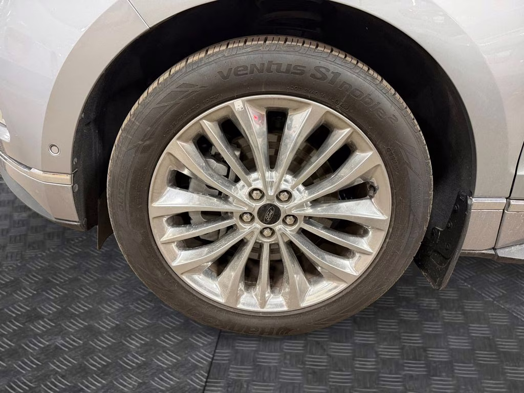 2024 Iconic Silver Metallic Ford Edge Titanium Elite Pkg w/Pano Roof AWD SUV