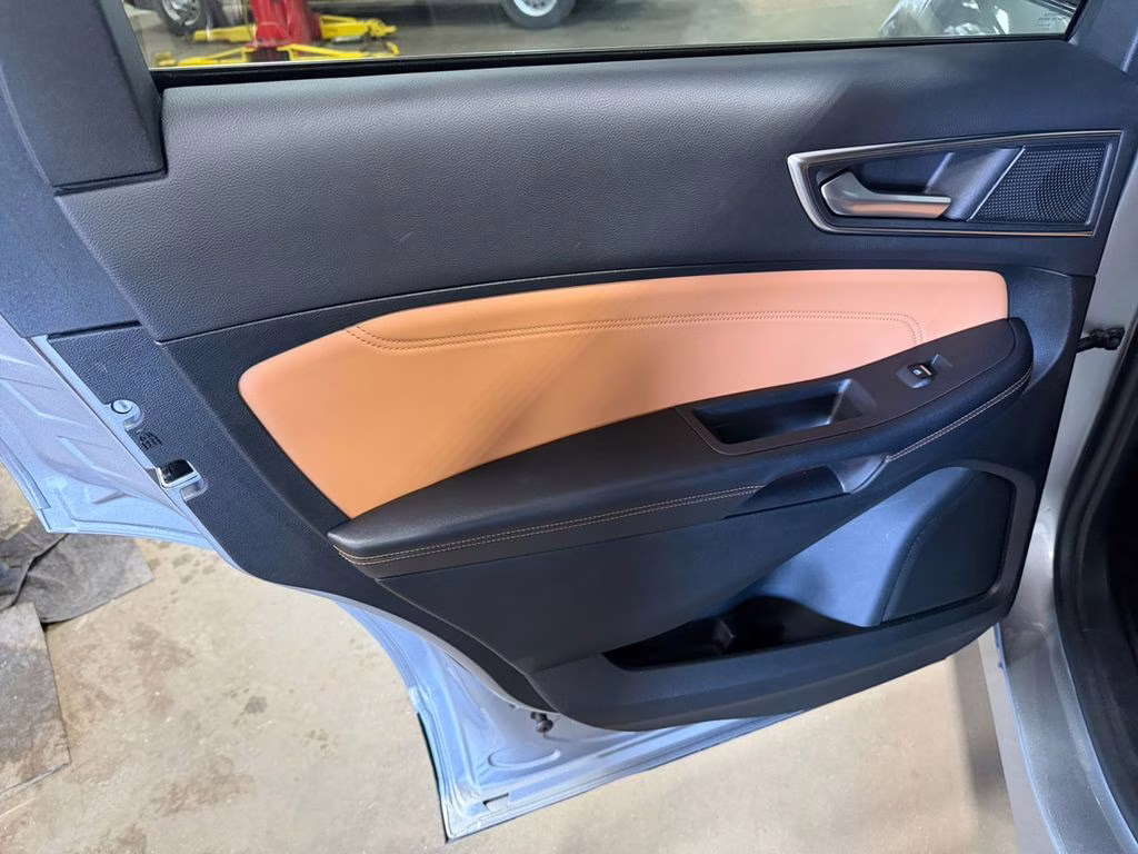 2024 Iconic Silver Metallic Ford Edge Titanium Elite Pkg w/Pano Roof AWD SUV