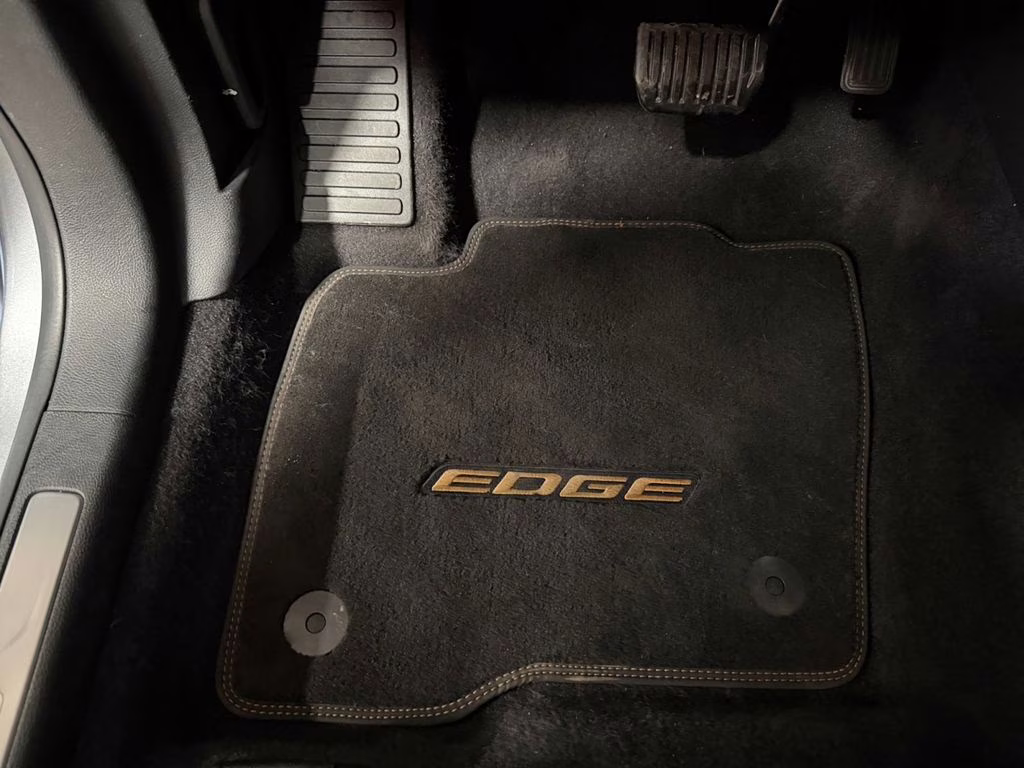 2024 Iconic Silver Metallic Ford Edge Titanium Elite Pkg w/Pano Roof AWD SUV