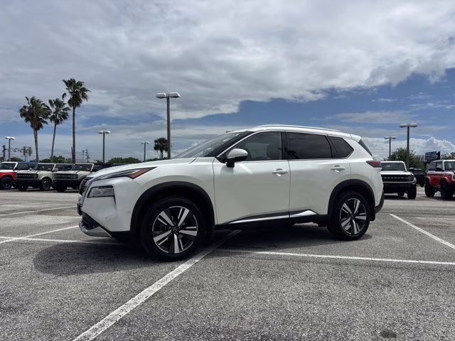 2022 Pearl White Tricoat Nissan Rogue Platinum AWD SUV
