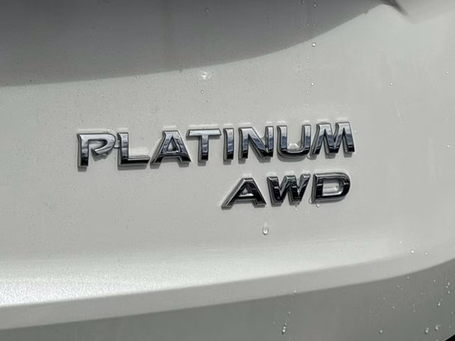 2022 Pearl White Tricoat Nissan Rogue Platinum AWD SUV