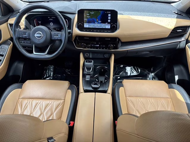 2022 Pearl White Tricoat Nissan Rogue Platinum AWD SUV