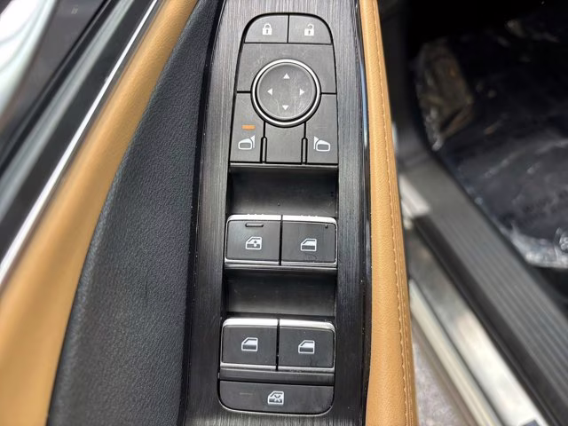 2022 Pearl White Tricoat Nissan Rogue Platinum AWD SUV