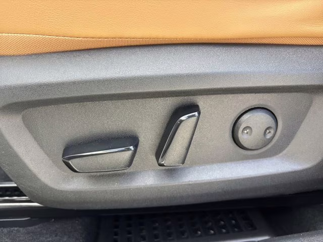 2022 Pearl White Tricoat Nissan Rogue Platinum AWD SUV