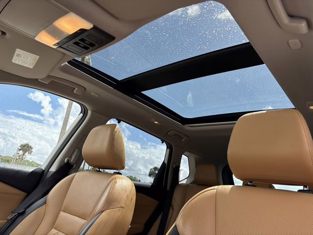 2022 Pearl White Tricoat Nissan Rogue Platinum AWD SUV