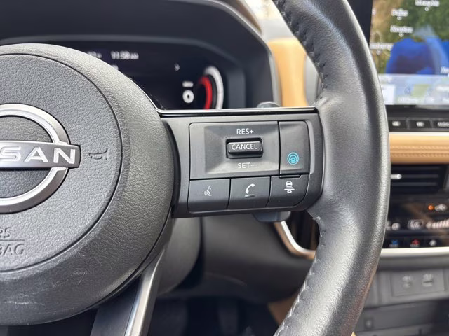 2022 Pearl White Tricoat Nissan Rogue Platinum AWD SUV