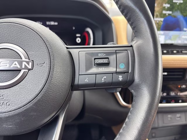 2022 Pearl White Tricoat Nissan Rogue Platinum AWD SUV