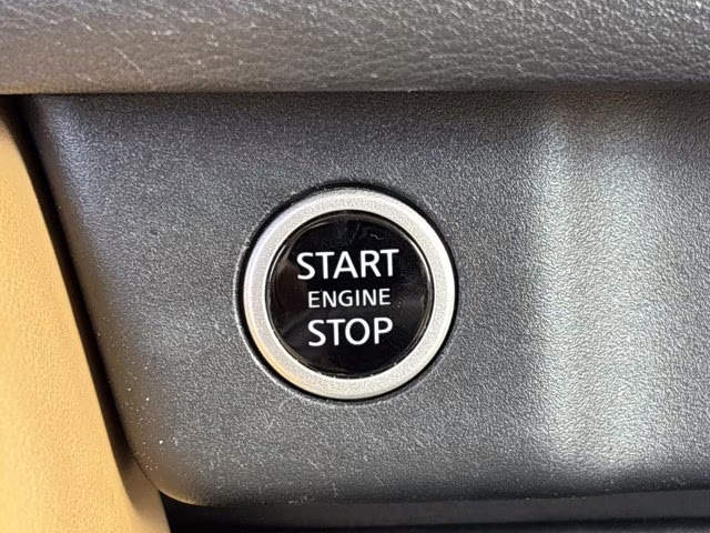 2022 Pearl White Tricoat Nissan Rogue Platinum AWD SUV