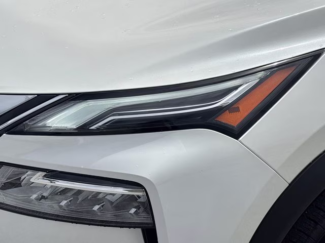 2022 Pearl White Tricoat Nissan Rogue Platinum AWD SUV
