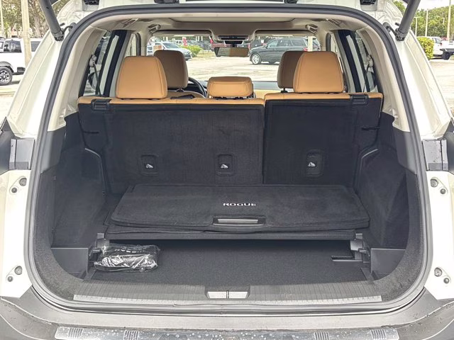 2022 Pearl White Tricoat Nissan Rogue Platinum AWD SUV