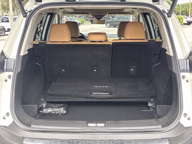 2022 Pearl White Tricoat Nissan Rogue Platinum AWD SUV