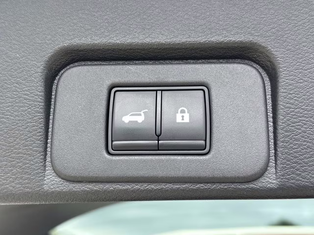 2022 Pearl White Tricoat Nissan Rogue Platinum AWD SUV