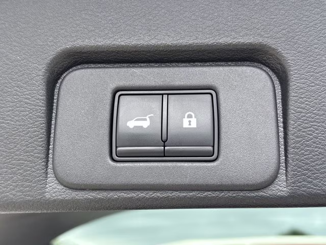 2022 Pearl White Tricoat Nissan Rogue Platinum AWD SUV