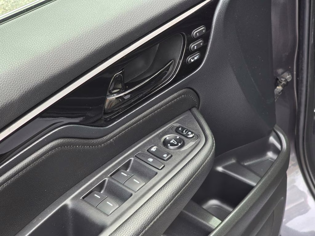 2023 Modern Steel Metallic Honda Odyssey Touring FWD Van