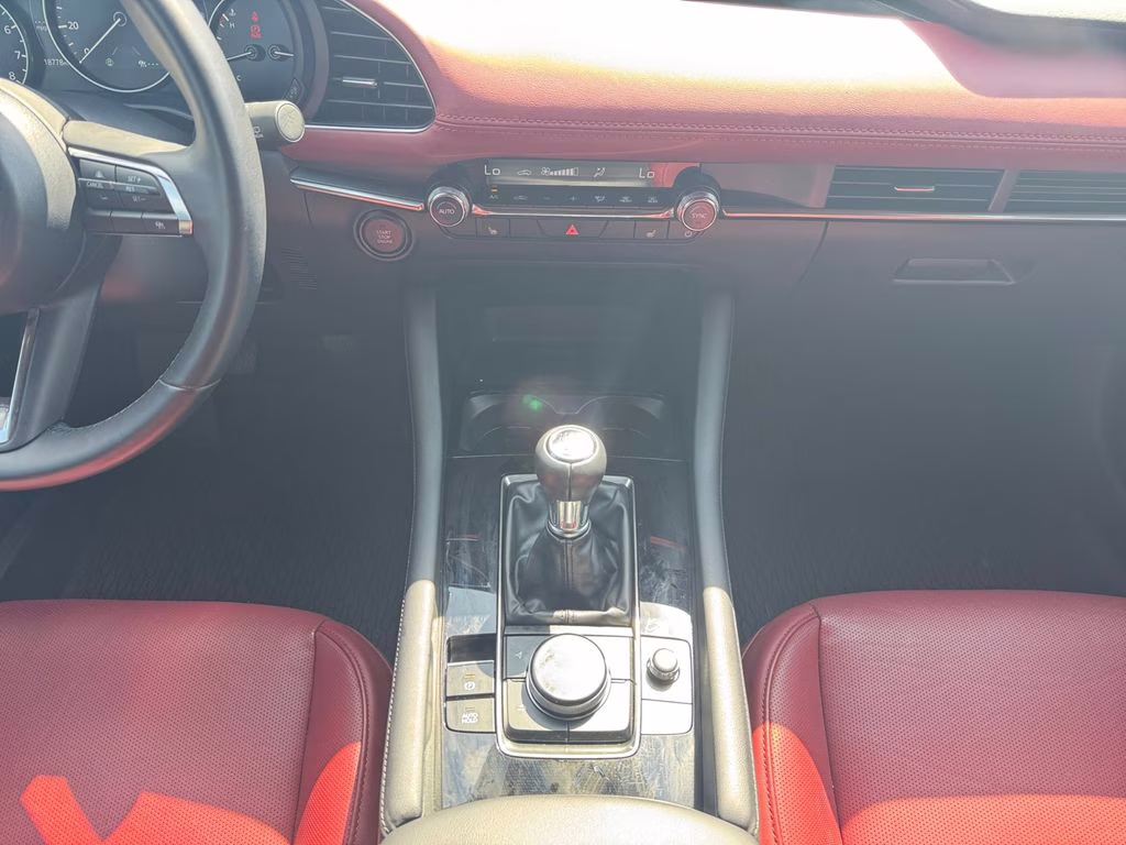 2024 Snowflake White Pearl Mica Mazda Mazda3 2.5 S Premium Package FWD Hatchback