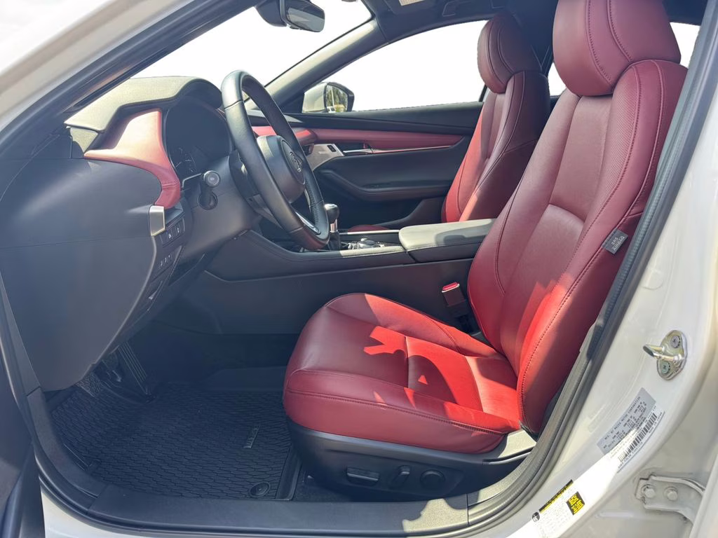 2024 Snowflake White Pearl Mica Mazda Mazda3 2.5 S Premium Package FWD Hatchback