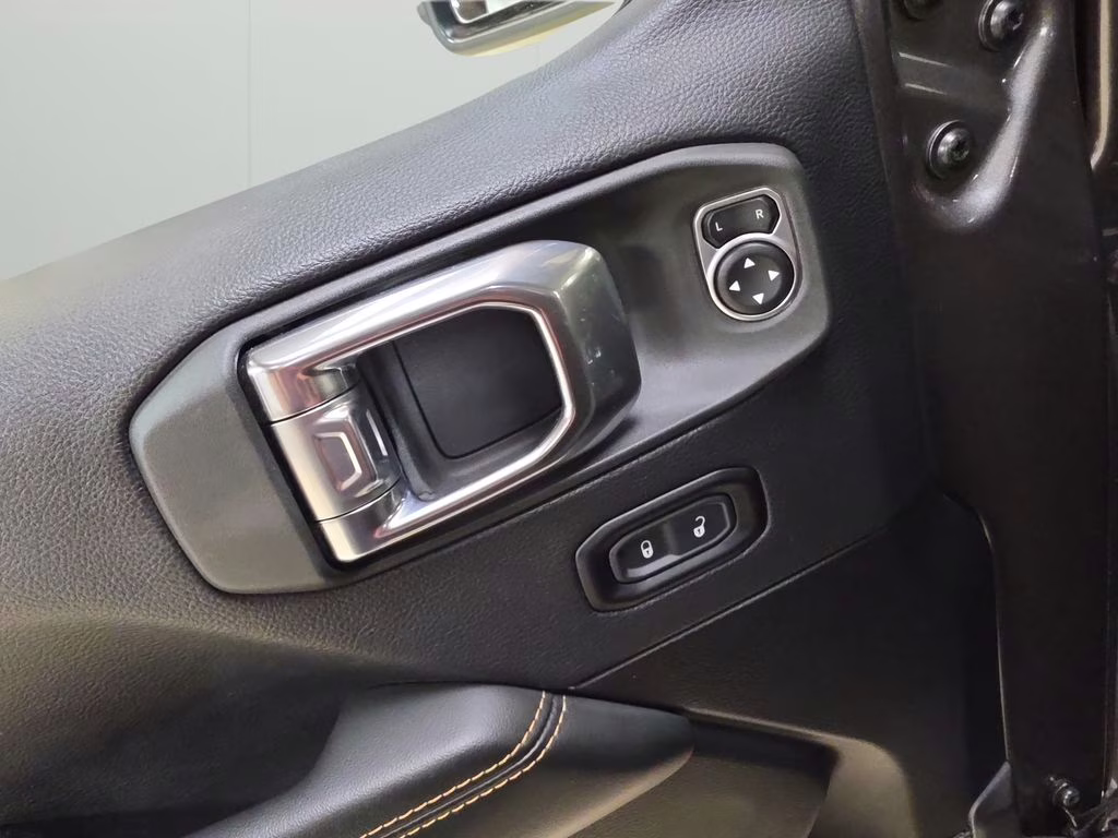 2025 Granite Crystal Metallic Clearcoat Jeep Wrangler 4xe Sahara 4X4 SUV