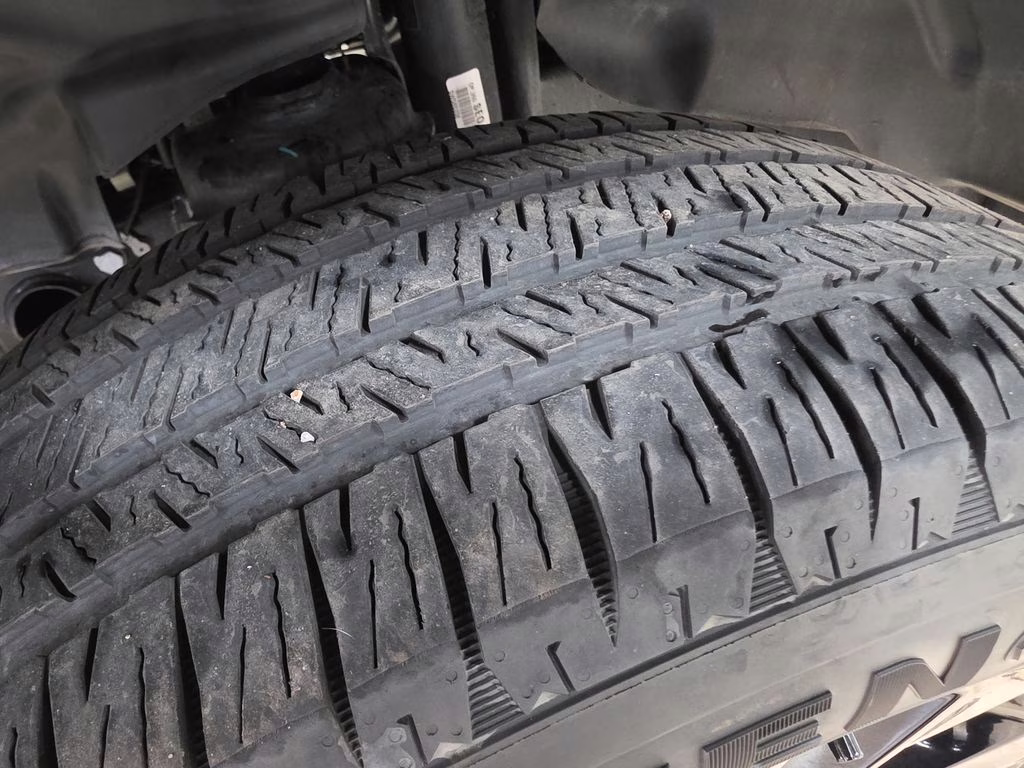 2025 Granite Crystal Metallic Clearcoat Jeep Wrangler 4xe Sahara 4X4 SUV