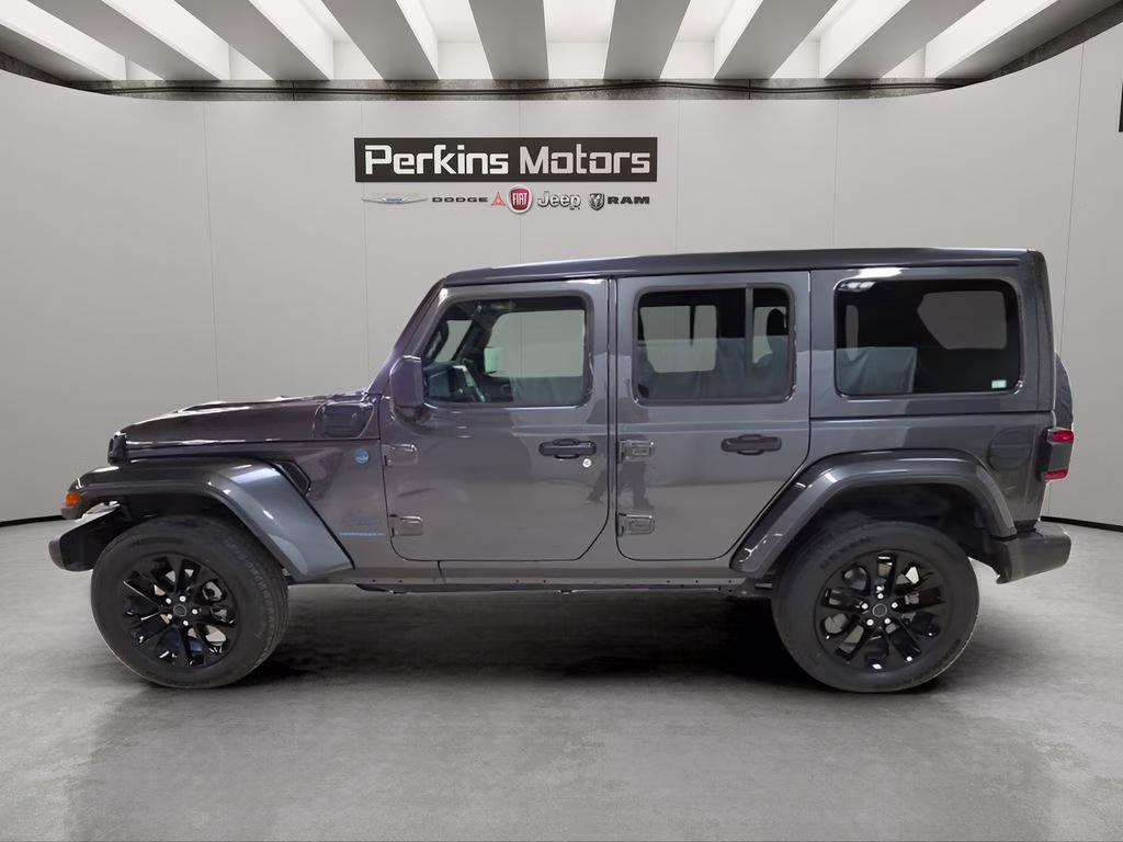 2025 Granite Crystal Metallic Clearcoat Jeep Wrangler 4xe Sahara 4X4 SUV