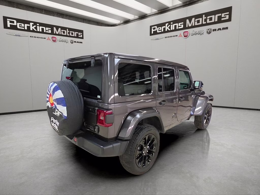 2025 Granite Crystal Metallic Clearcoat Jeep Wrangler 4xe Sahara 4X4 SUV