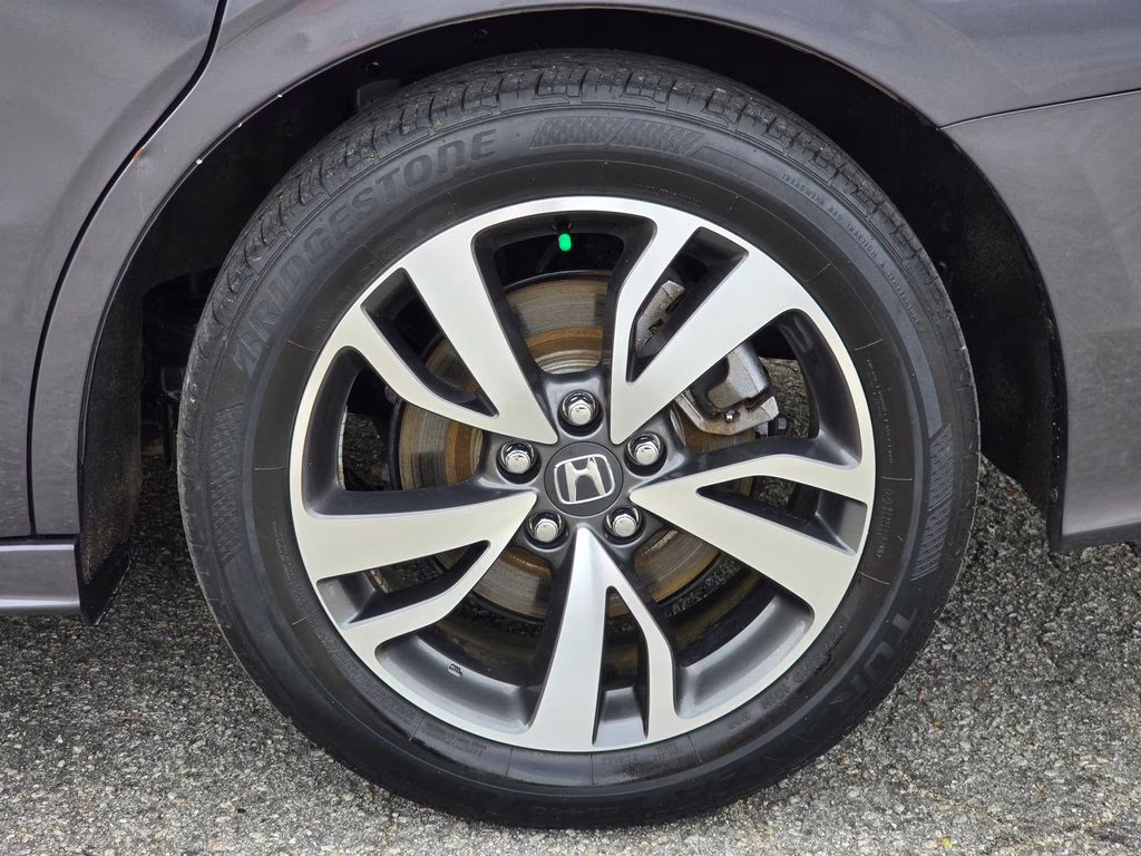 2023 Modern Steel Metallic Honda Odyssey Touring FWD Van