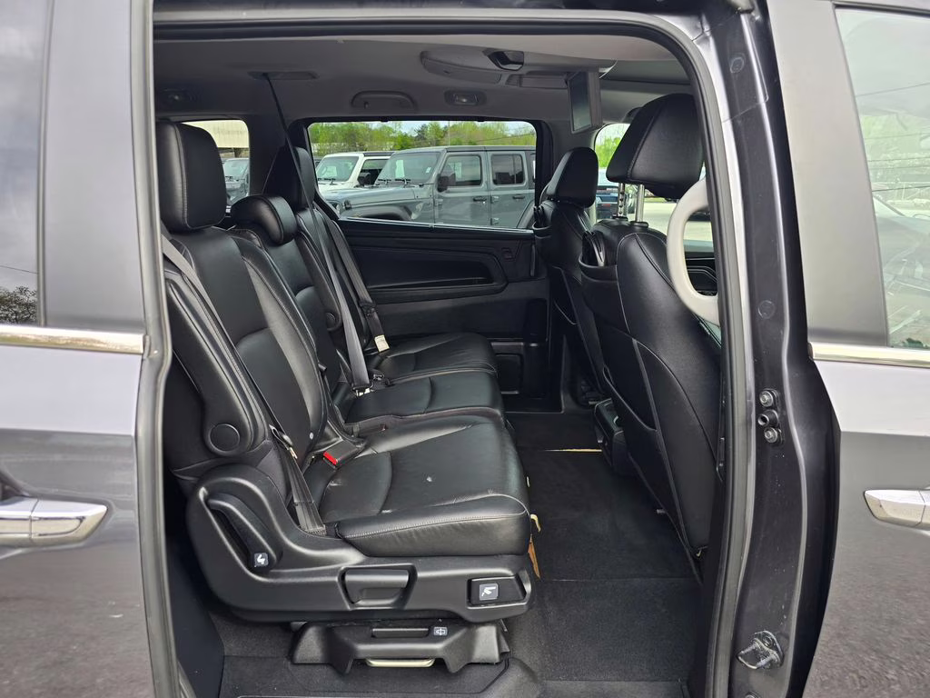 2023 Modern Steel Metallic Honda Odyssey Touring FWD Van