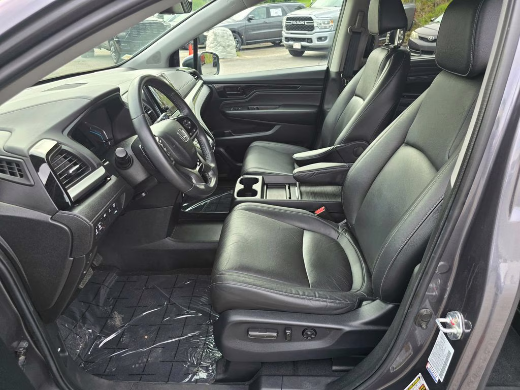 2023 Modern Steel Metallic Honda Odyssey Touring FWD Van