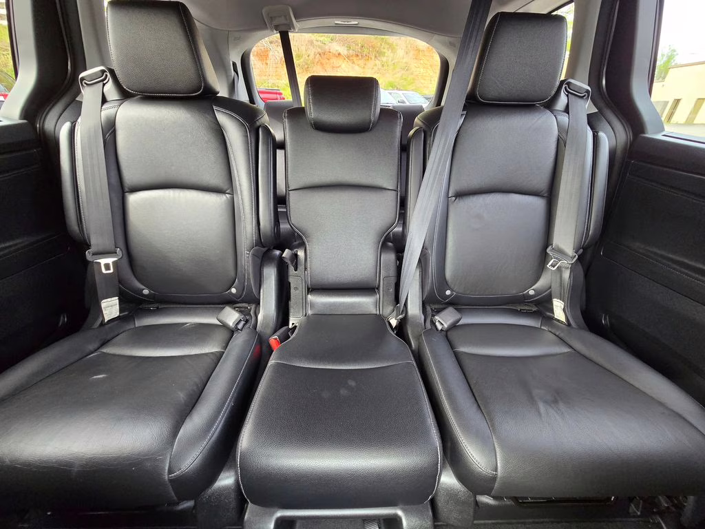 2023 Modern Steel Metallic Honda Odyssey Touring FWD Van