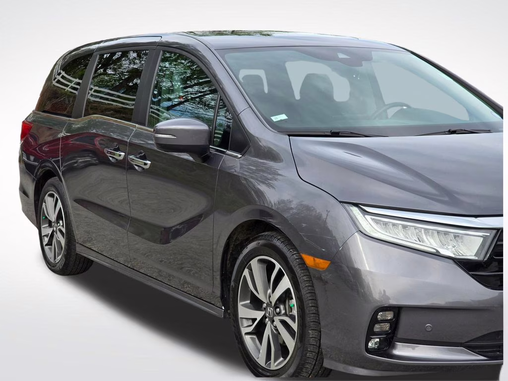2023 Modern Steel Metallic Honda Odyssey Touring FWD Van