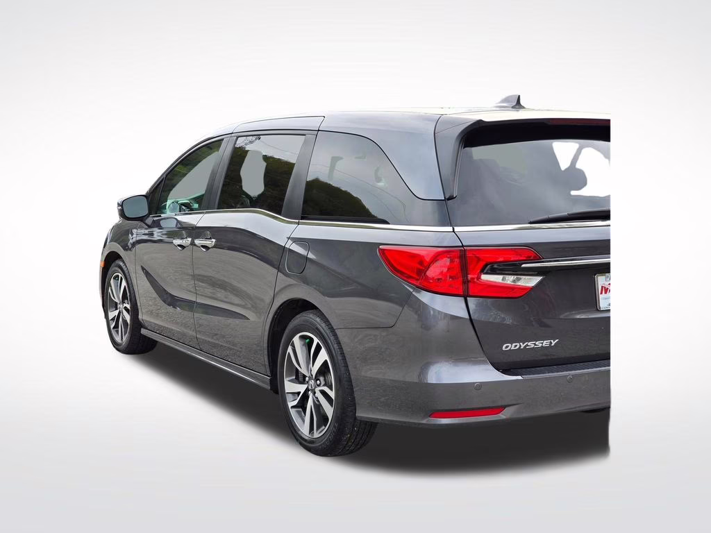 2023 Modern Steel Metallic Honda Odyssey Touring FWD Van