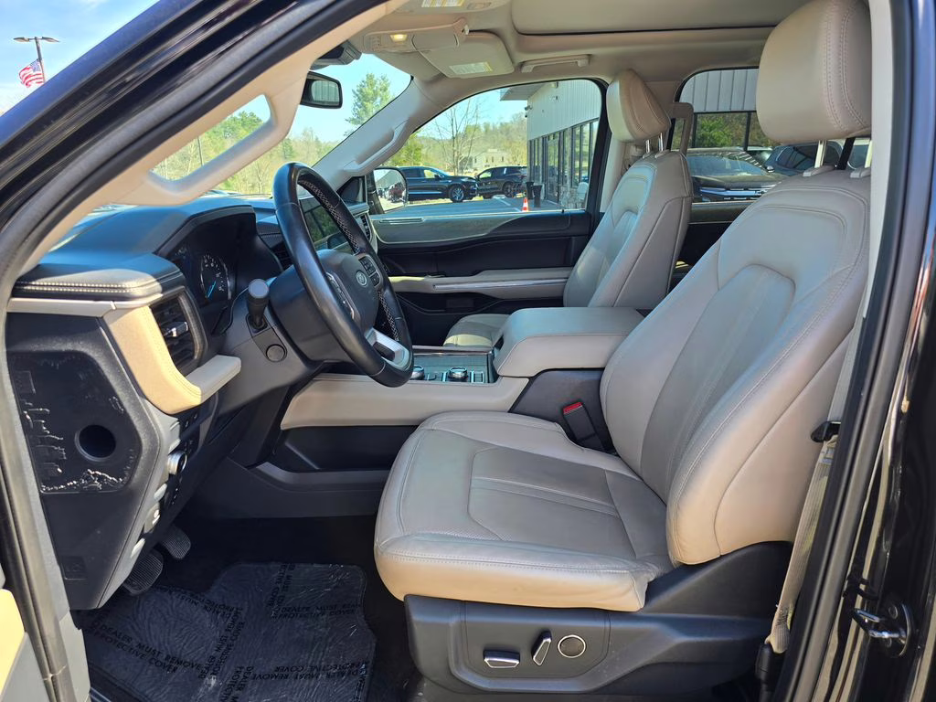 2022 Black Metallic Ford Expedition Max Limited 4X4 SUV