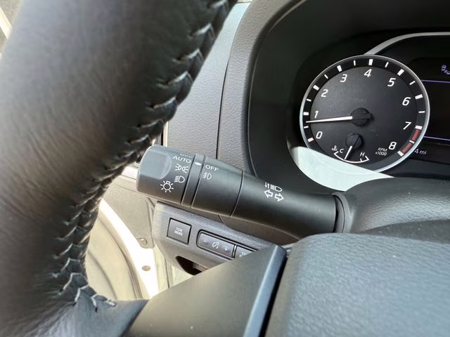 2025 Glacier White Nissan Frontier SV RWD Truck