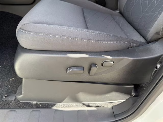 2025 Glacier White Nissan Frontier SV RWD Truck