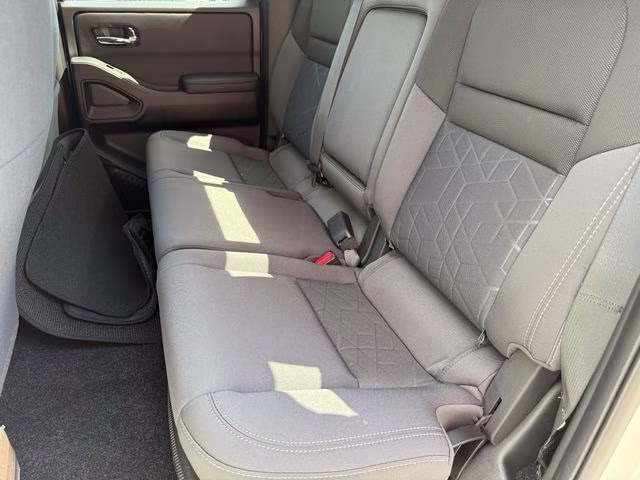 2025 Glacier White Nissan Frontier SV RWD Truck