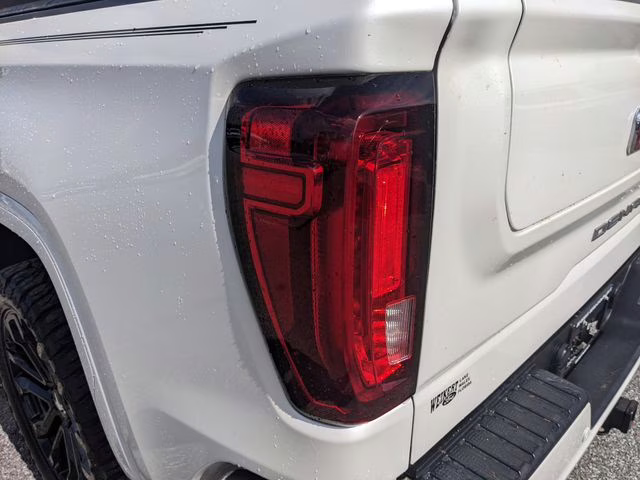 2022 White Frost Tricoat GMC Sierra 1500 Limited Denali 4X4 Truck