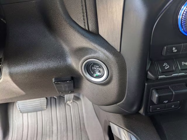 2022 White Frost Tricoat GMC Sierra 1500 Limited Denali 4X4 Truck