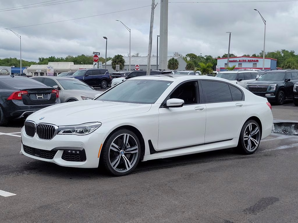 2019 Mineral White Metallic BMW 7 Series 750i RWD Sedan