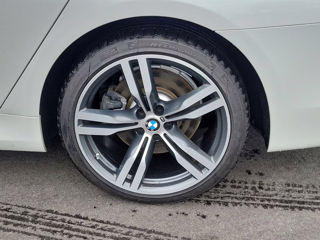 2019 Mineral White Metallic BMW 7 Series 750i RWD Sedan