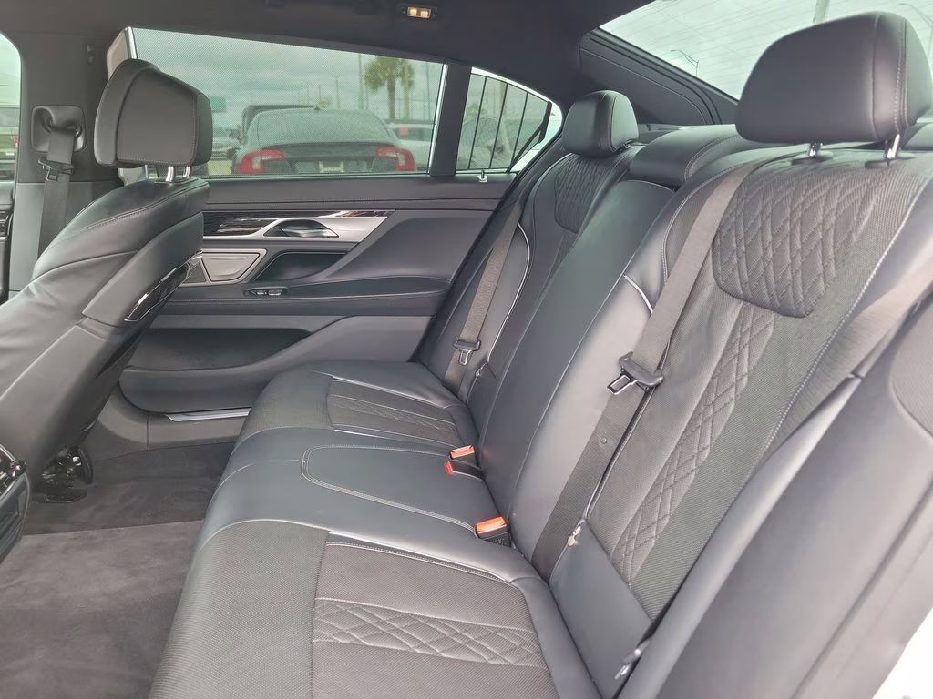 2019 Mineral White Metallic BMW 7 Series 750i RWD Sedan