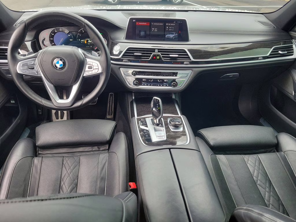 2019 Mineral White Metallic BMW 7 Series 750i RWD Sedan