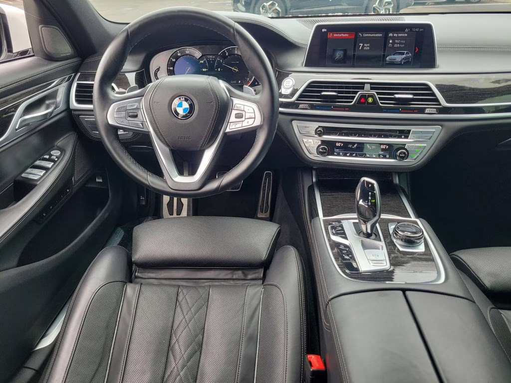 2019 Mineral White Metallic BMW 7 Series 750i RWD Sedan