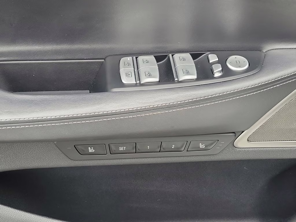 2019 Mineral White Metallic BMW 7 Series 750i RWD Sedan